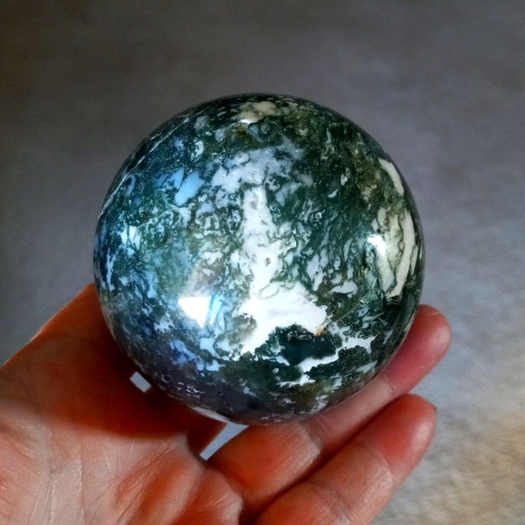 Beautiful Moss Agate Crystal Sphere. - Picture 6 of 9